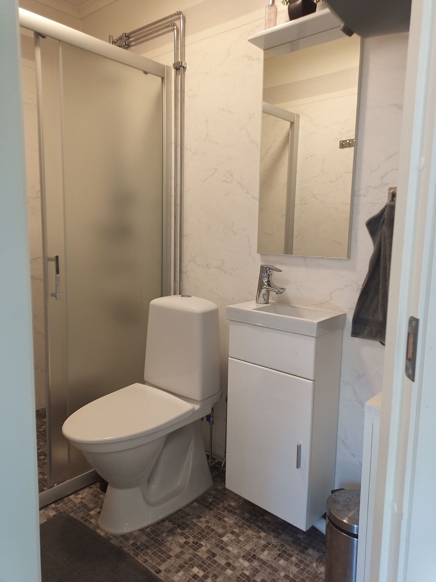 Litet gästhus vid Mälaren – bild 10 av 19