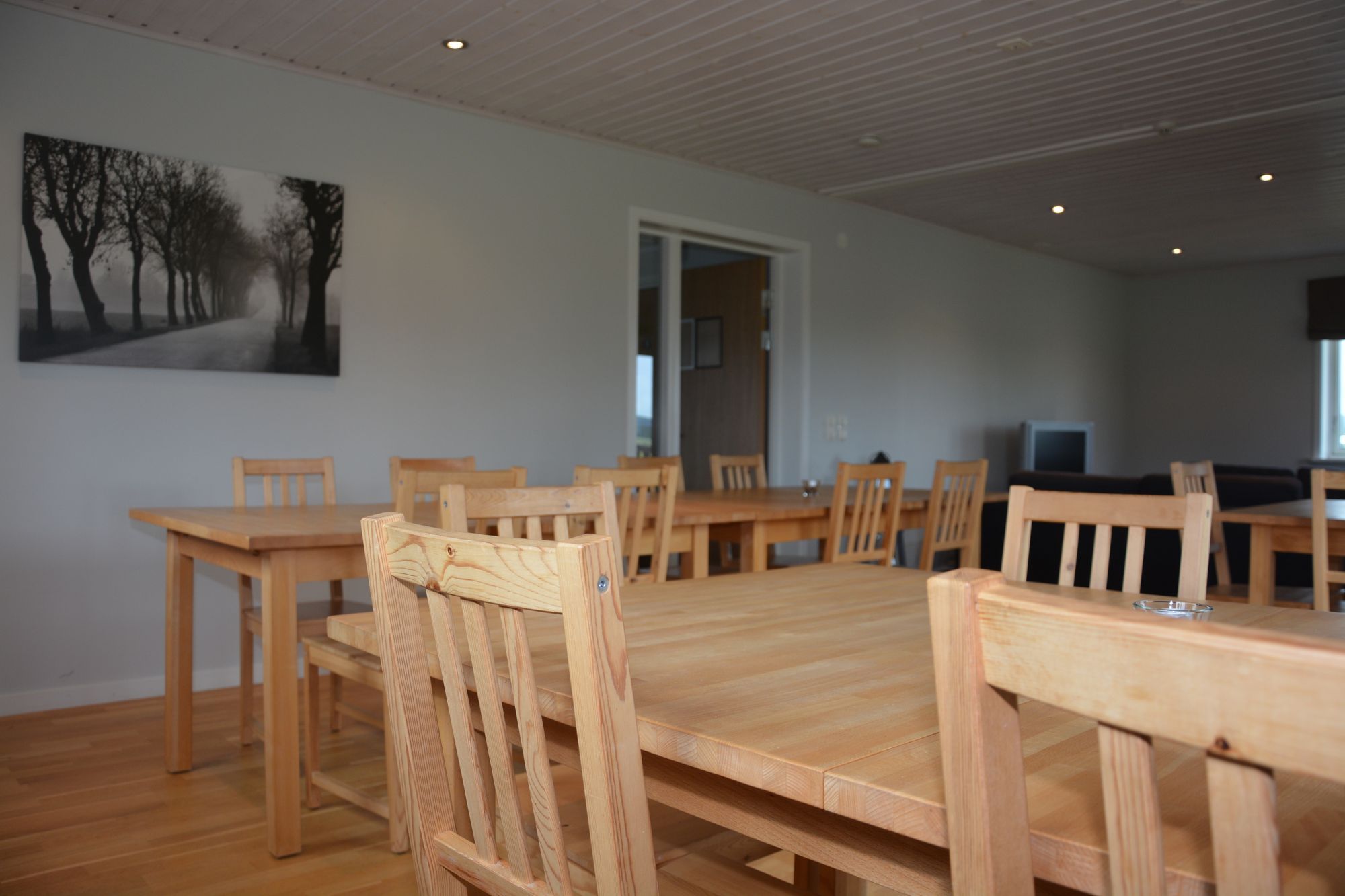Villa Kustvägen - Stort semesterhus nära havet – bild 8 av 24