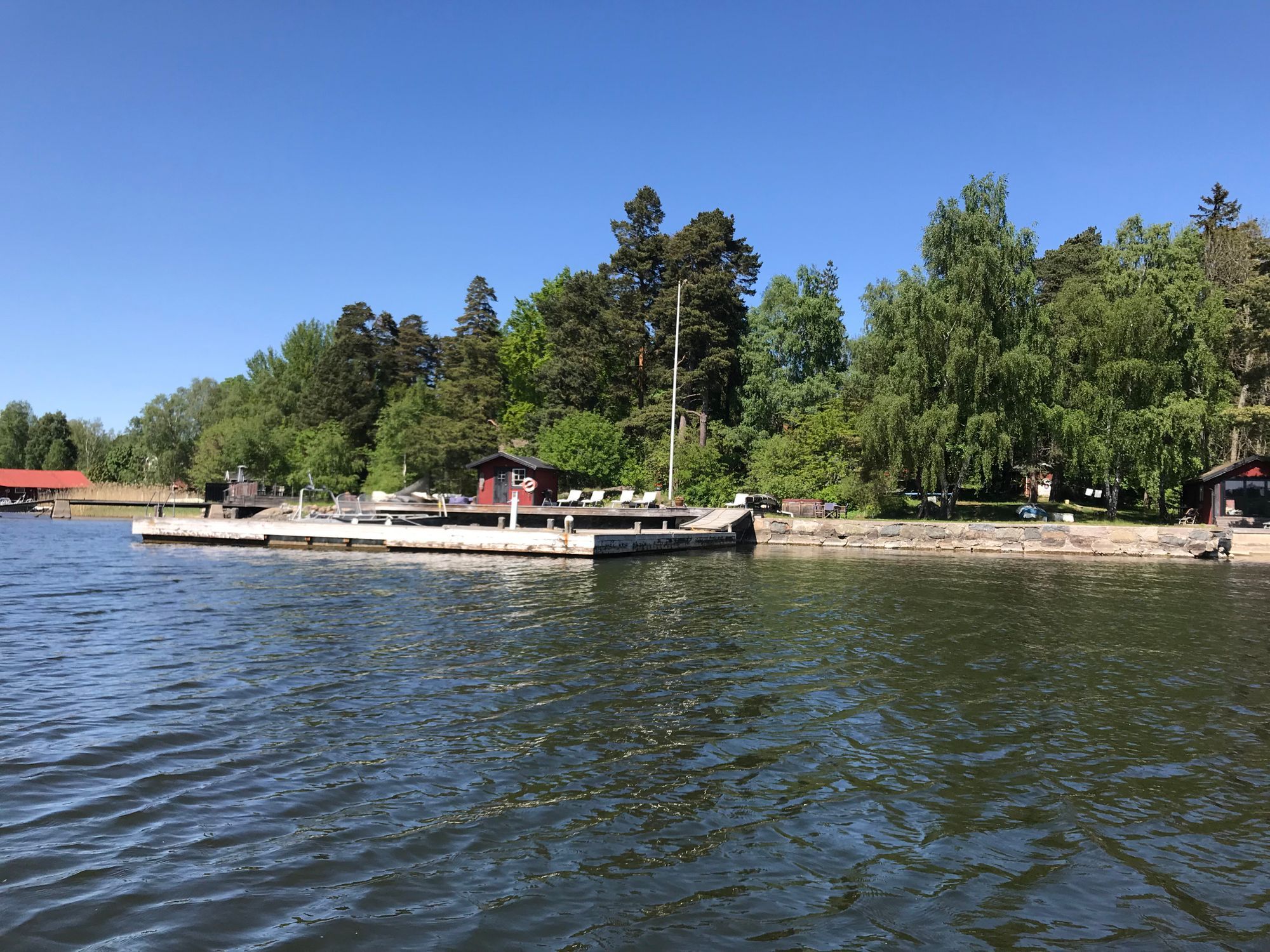 SJÖTOMT I SÖDERLÄGE, 15 min. från Stockholm City