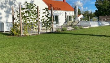 Villa med 12 bäddar och pool i Gnisvärd!