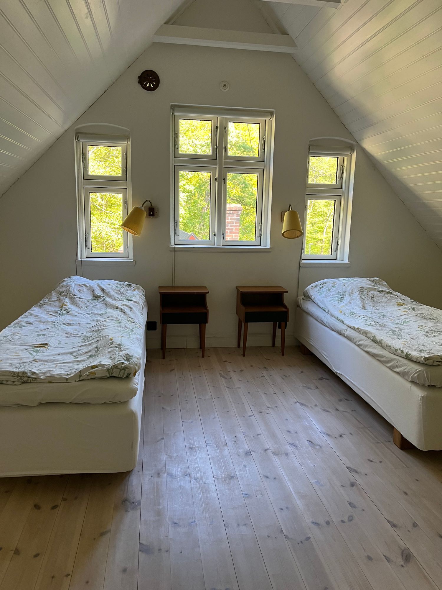 Hus i Mölle vid foten av Kullaberg. – bild 13 av 24