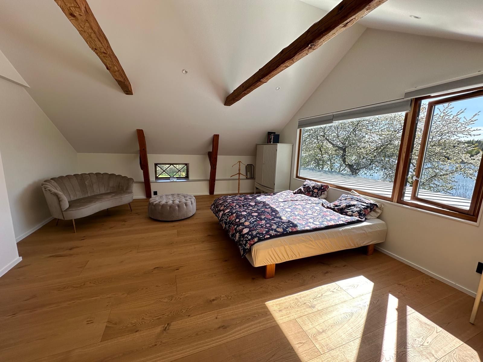 Panorama över sjön med egen brygga – bild 11 av 24