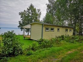 Cottage directly by Vättern with fantastic views