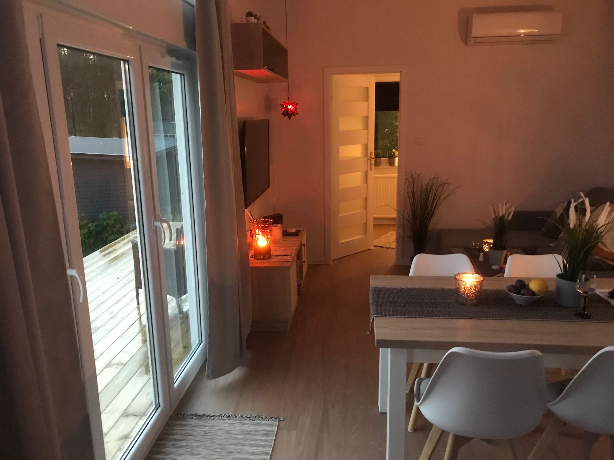 Tallbackens flaggskepp med stor möblerade altaner. – bild 5 av 24