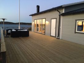 Skärgårdsidyll i stockholm med egen strand&brygga