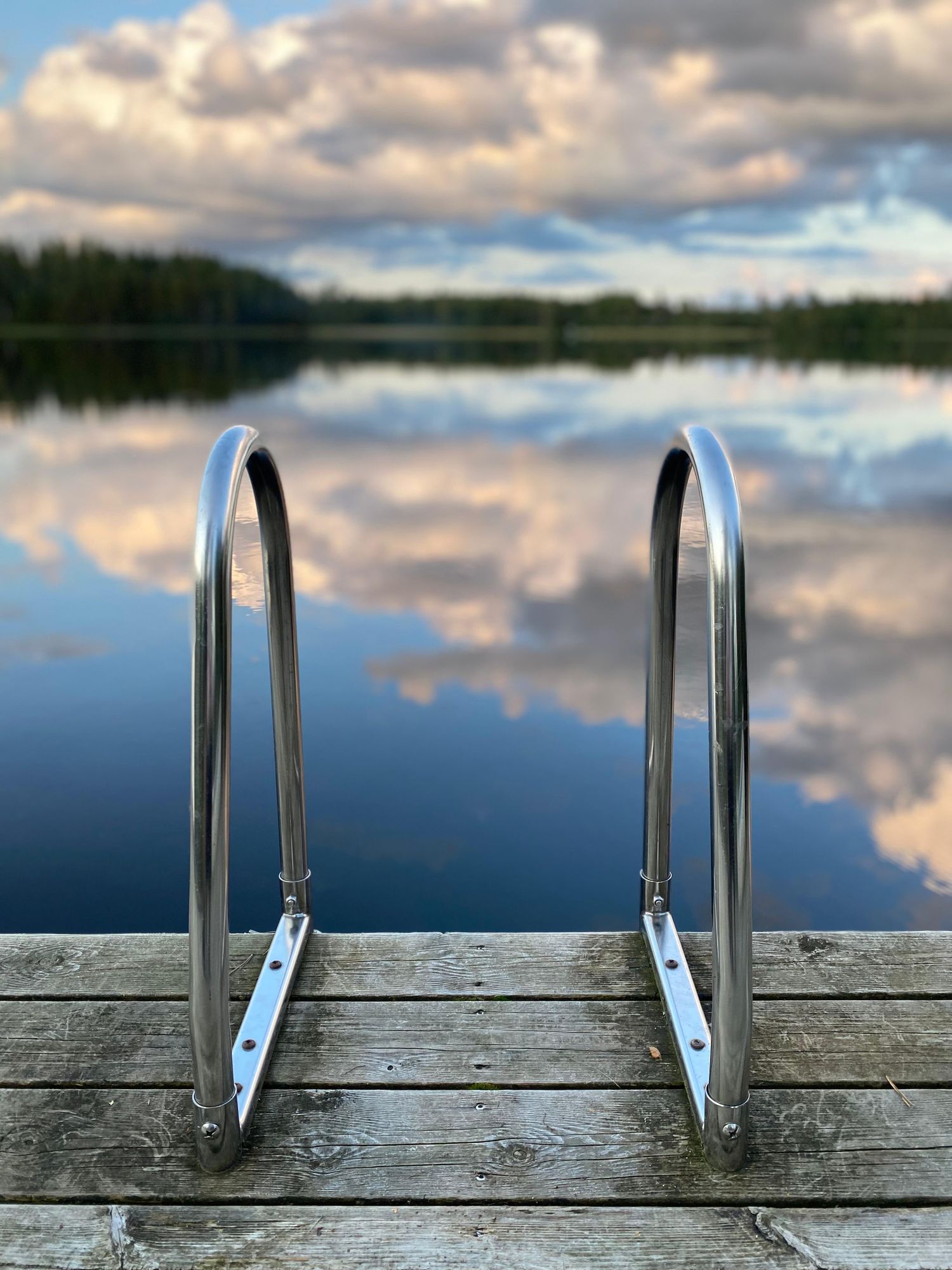 Vackert sjöläge - egen park, strand, brygga & båt – bild 7 av 19