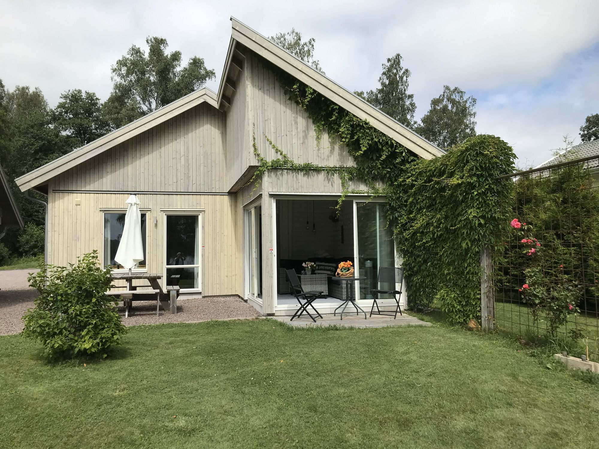 Toppmodernt fritidsboende – bild 7 av 24