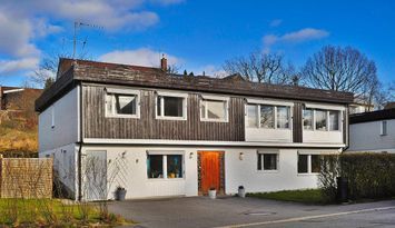 Rymlig familjevilla i lugnt och naturnära läge