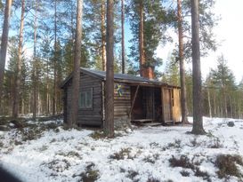 Stuga för jakt, fiske, bärplockning