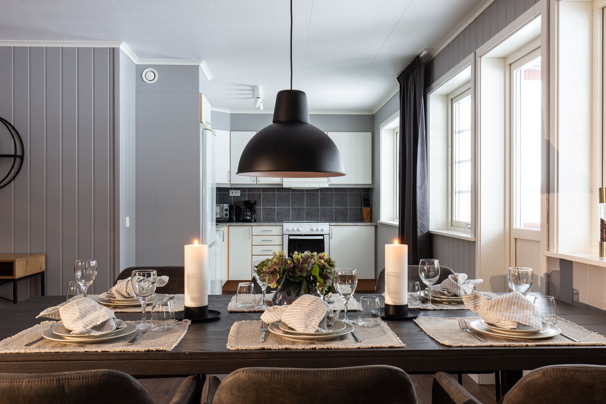 Rymlig och mysig lägenhet med elljusspår utanför – bild 6 av 11