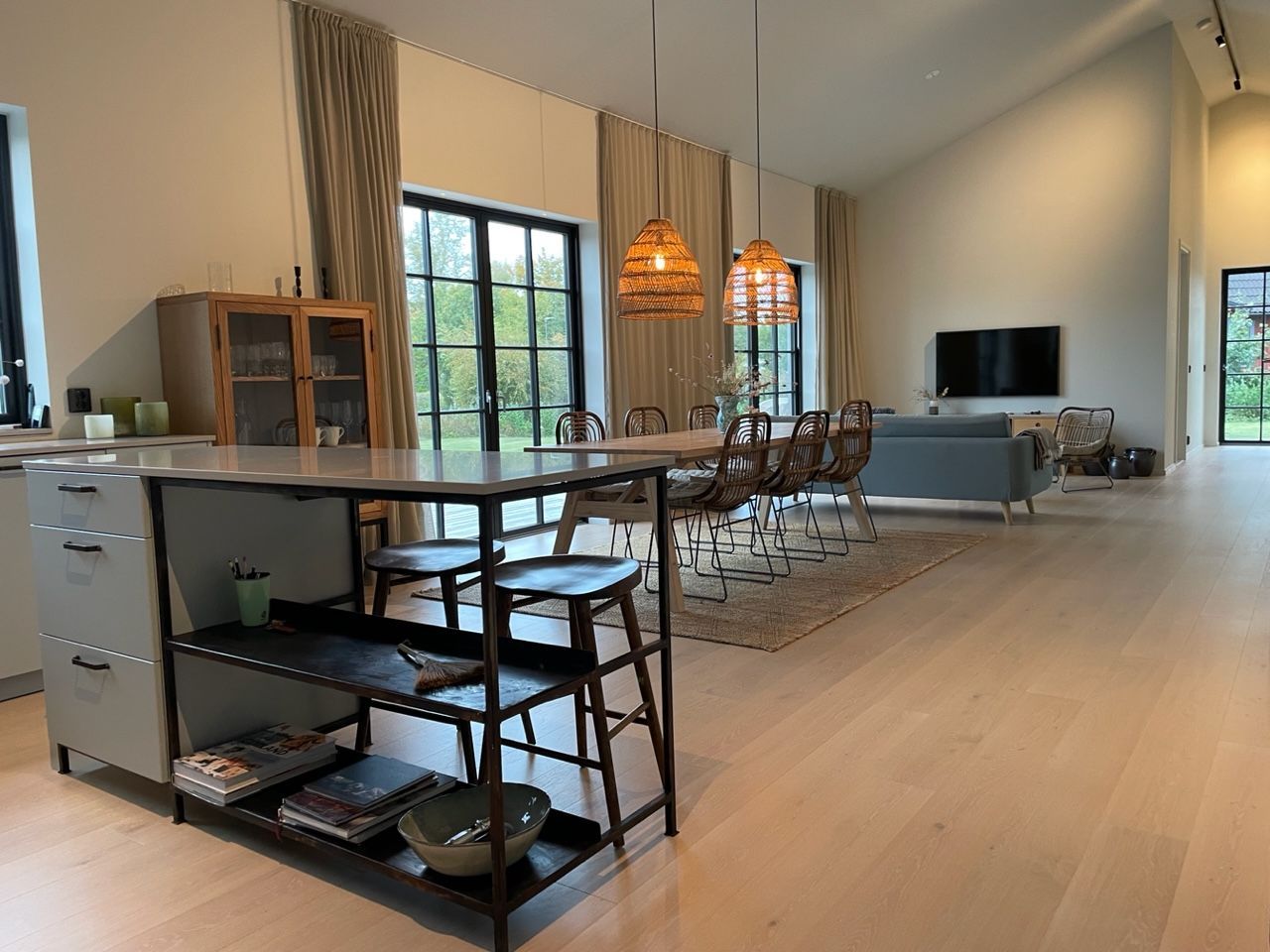 Modernt sommarhus i hjärtat av Ljugarn, Gotland – bild 2 av 11