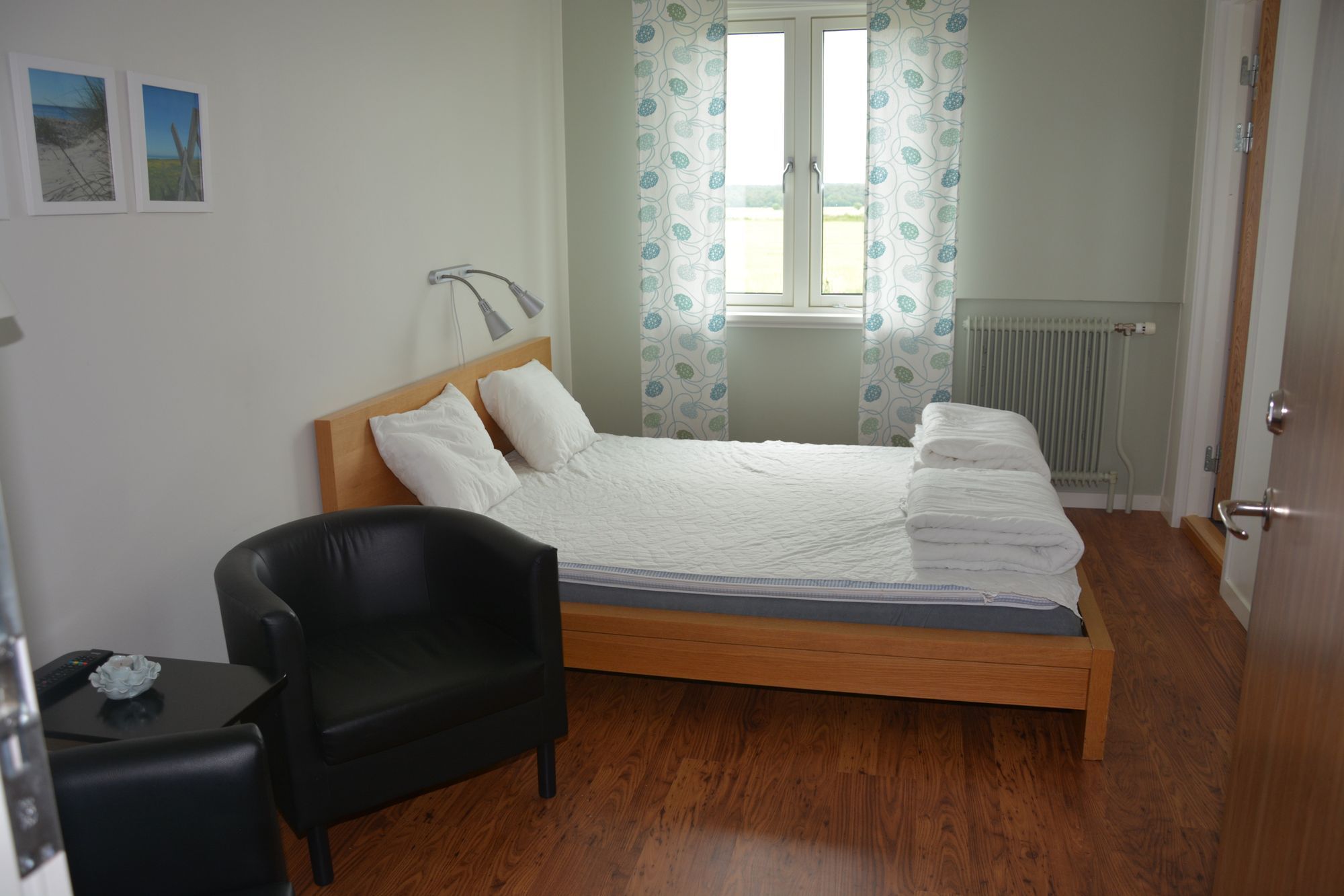 Villa Kustvägen - Stort semesterhus nära havet – bild 18 av 24