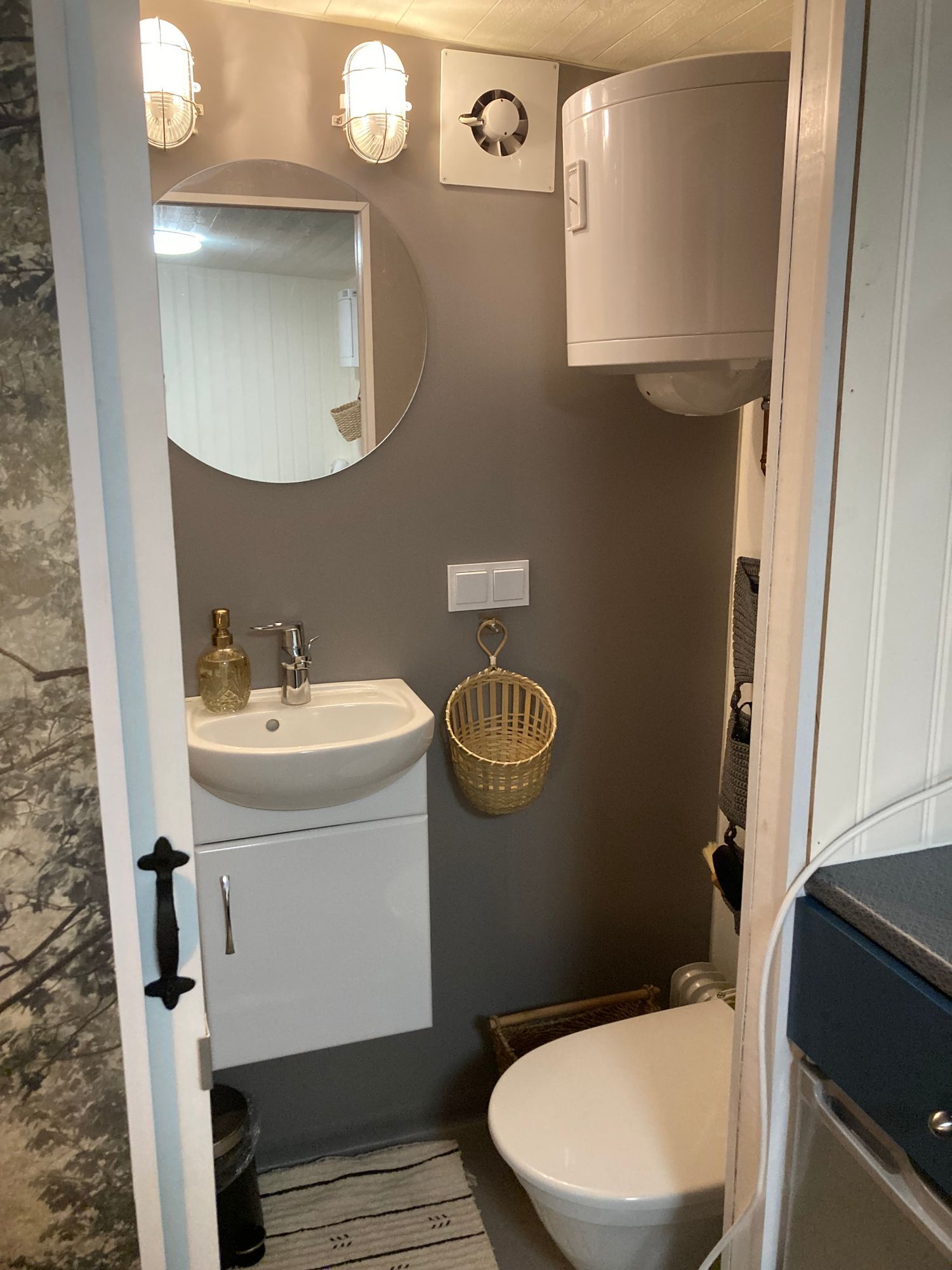 Mysig Ministuga på liten hästgård – bild 14 av 17