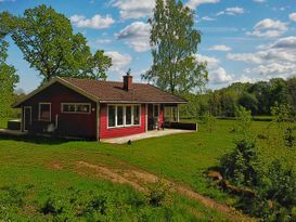 Cottage with Whirlpool without neighbors