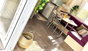 Mysigt litet boende på Österlen nära hav o ås