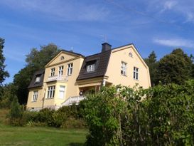 Sekelskiftshus vid sjön Båven i Sörmland