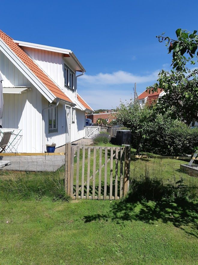 Liten stuga i Bleket på Tjörn uthyres – bild 3 av 24