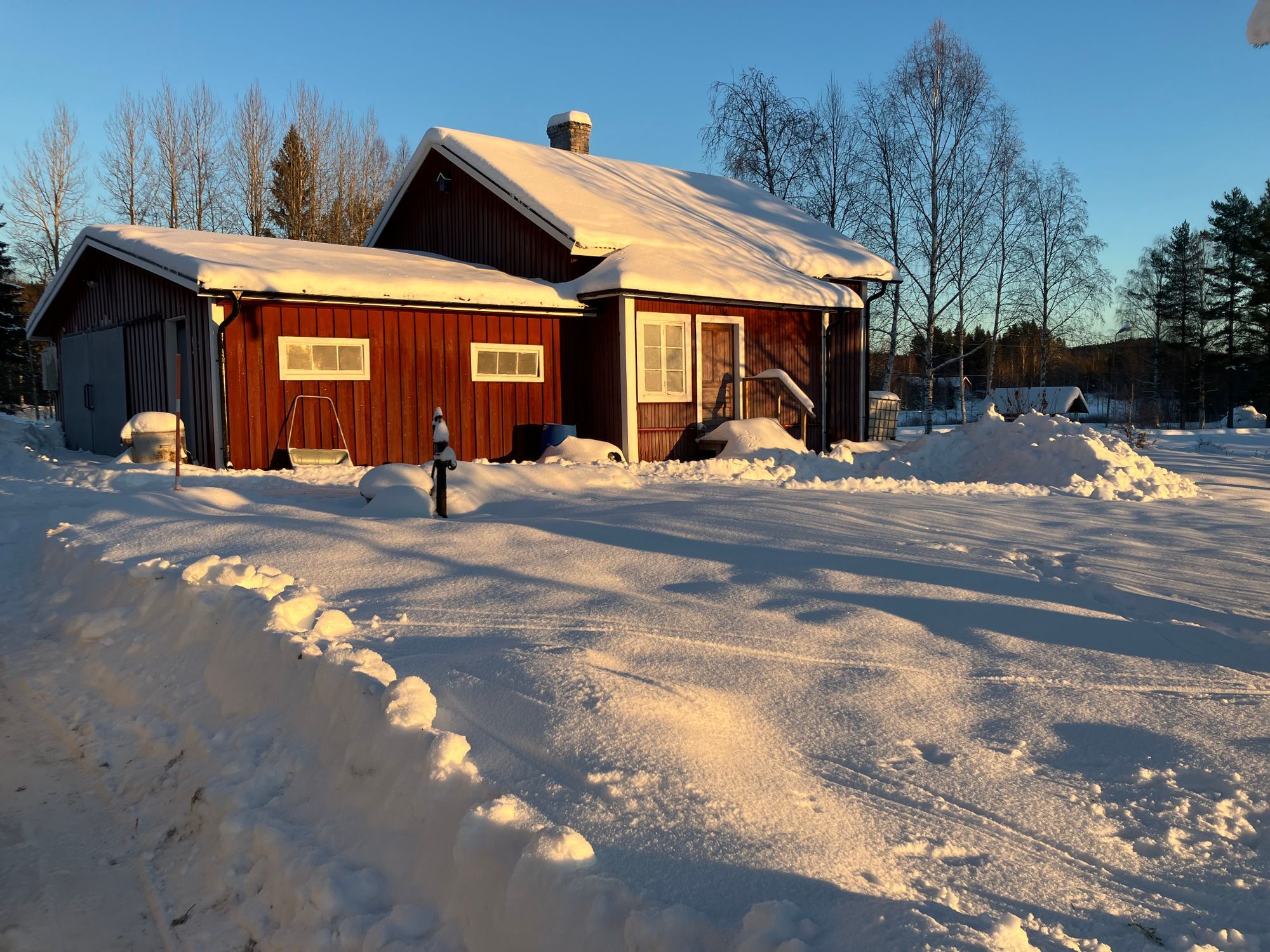 Hus vid insjö i Ässjö, Hassela – bild 6 av 24