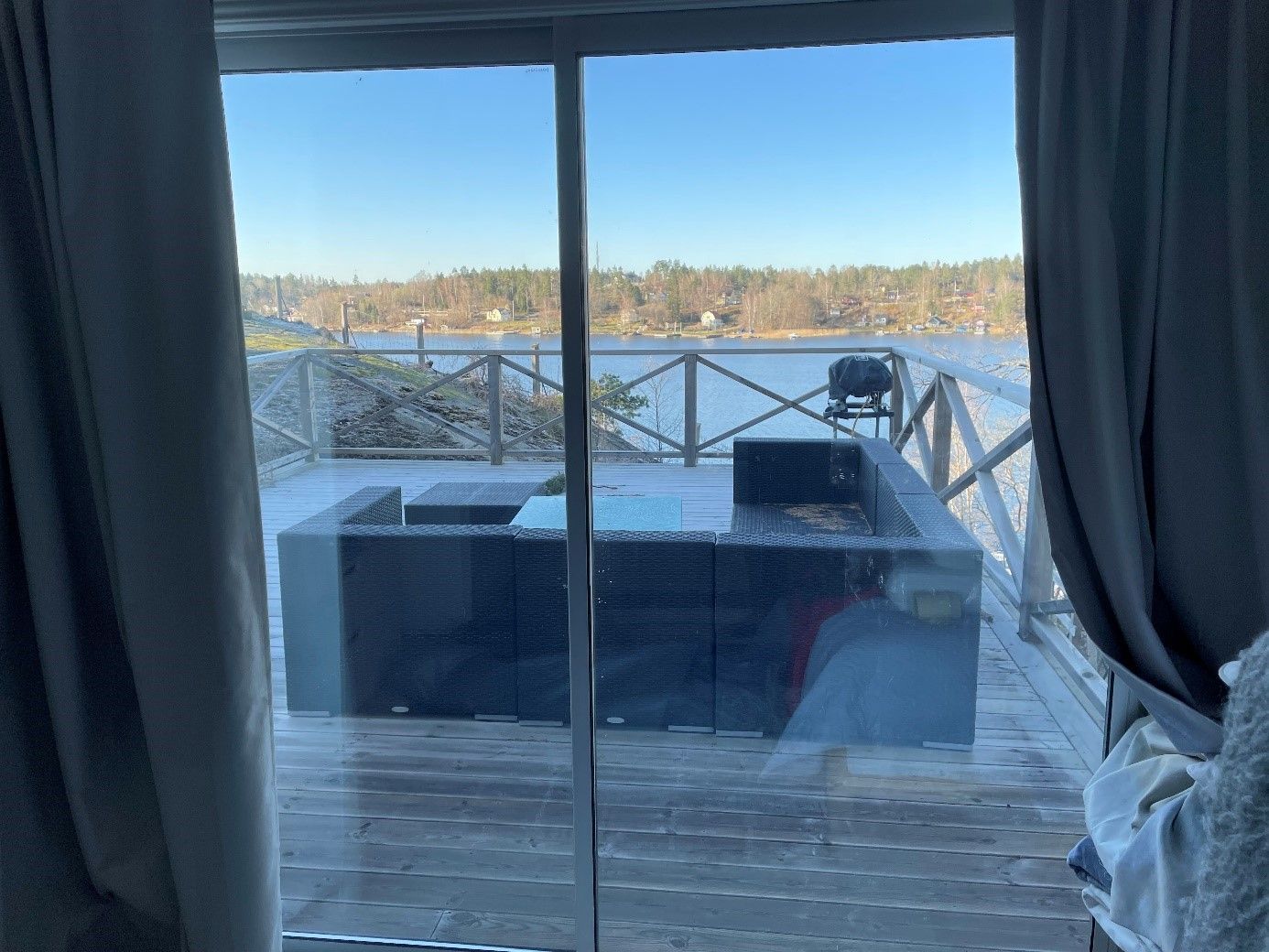 Semesterhus med sjöutsikt på charmiga Ramsö – bild 19 av 21