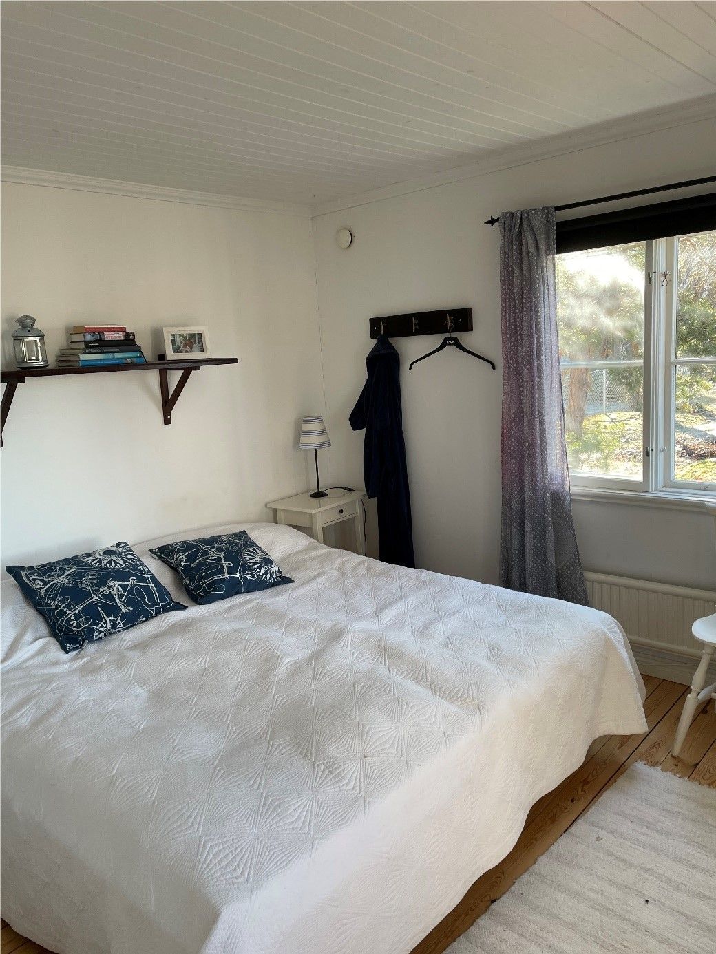 Semesterhus med sjöutsikt på charmiga Ramsö – bild 15 av 21