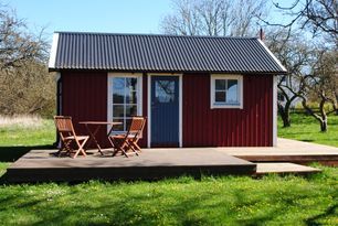 Naturnära Stuga- idyll på gård nära Ljugarn