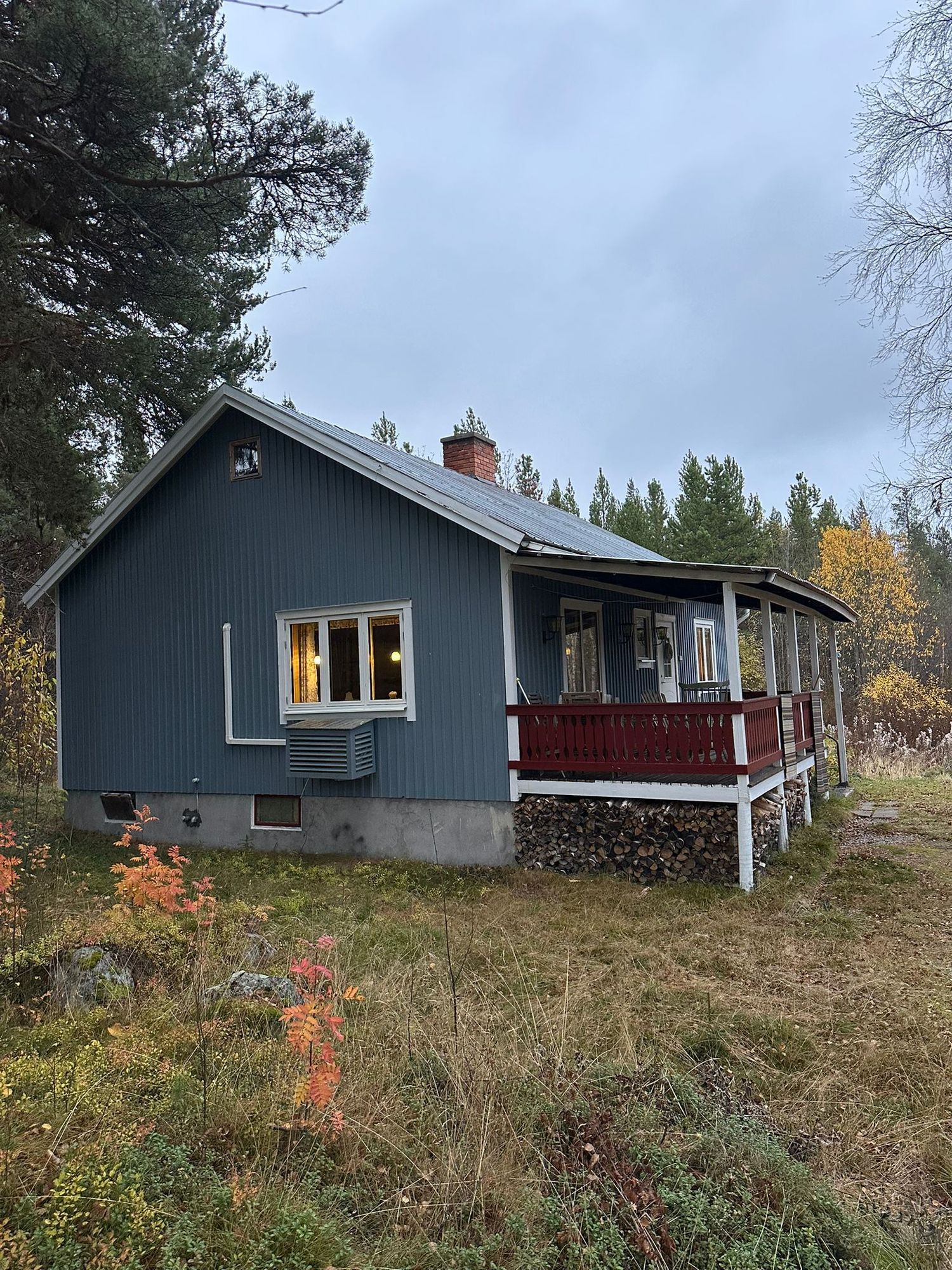 Hus/Stuga mitt i Lappland – bild 2 av 8
