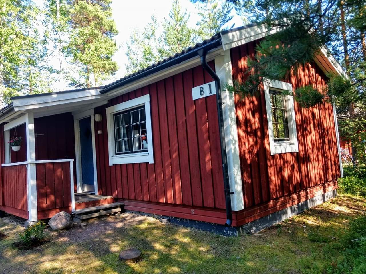 Liten stuga på naturtomt nära Siljan – bild 9 av 22