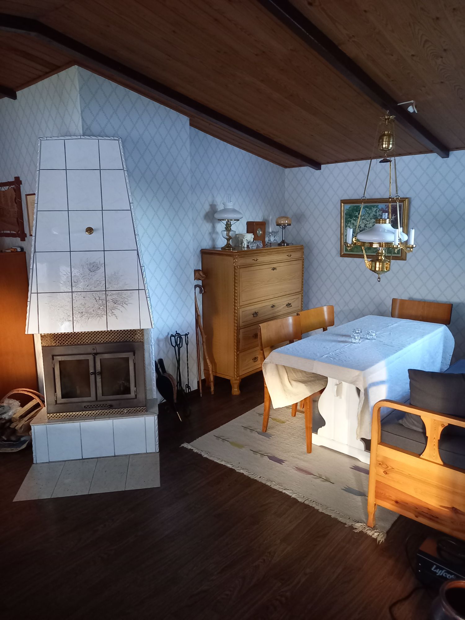 Stuga med sjöläge i Småland – bild 17 av 19