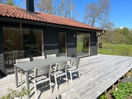 Stuga, 4 rum och kök i Grovstanäs