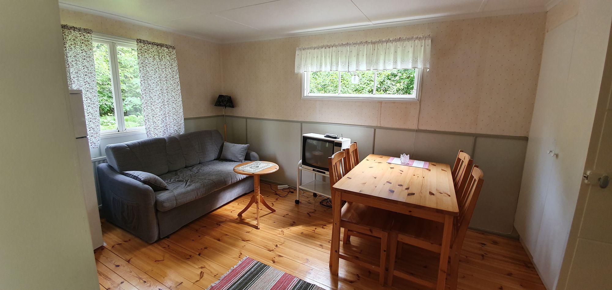 Strandnära stuga vid Åminne – bild 3 av 9