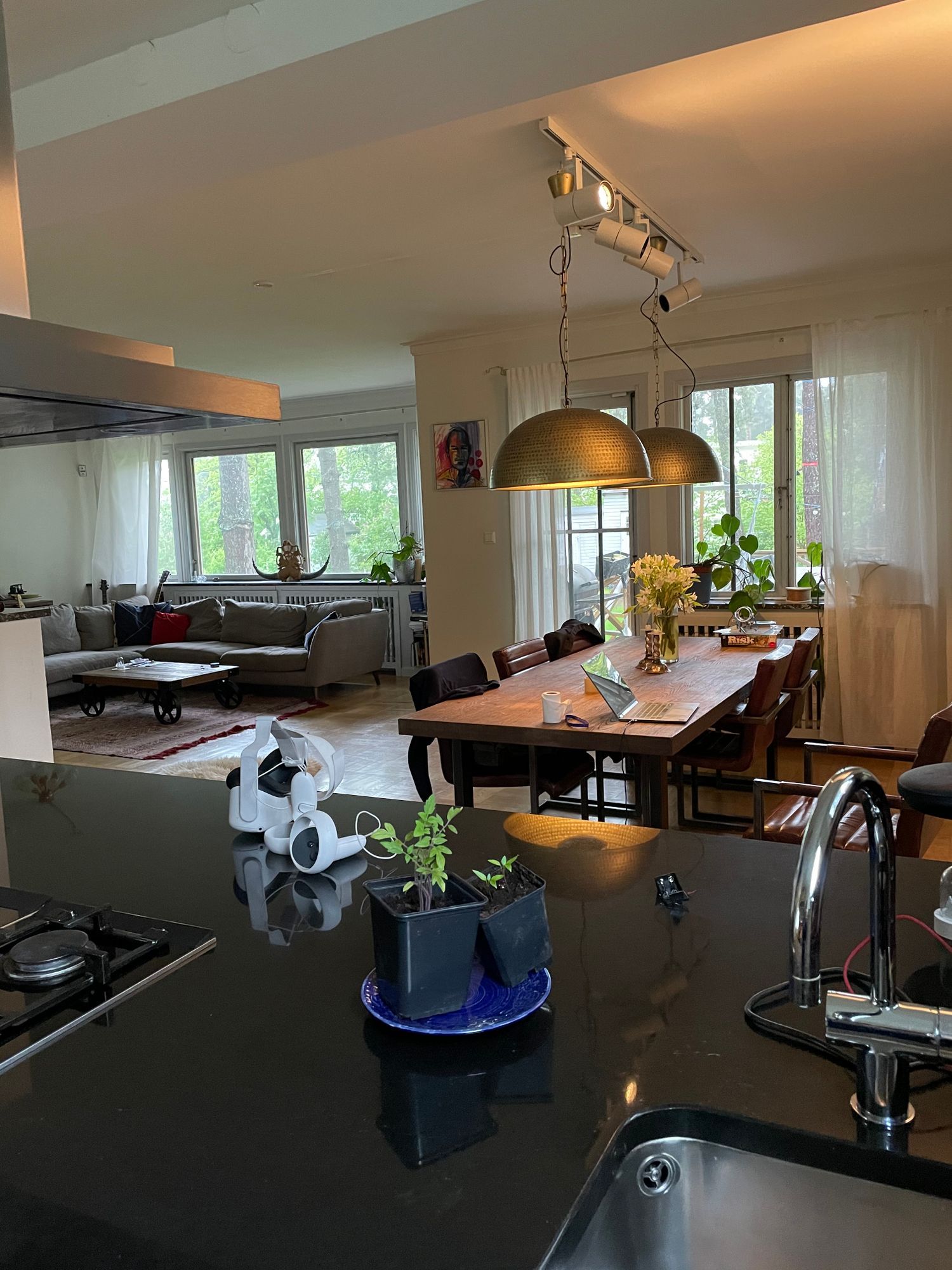 Fantastiskt funkishus i bromma nära bad och tbana – bild 4 av 6