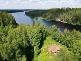 Torp med sjöläge vid kanotleden Svartälven, bastu