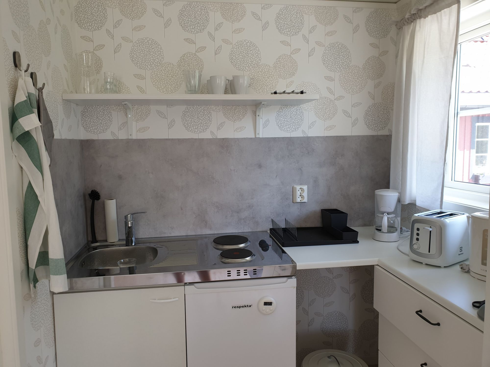 Unikt läge, charmigt renoverat hus – bild 20 av 24