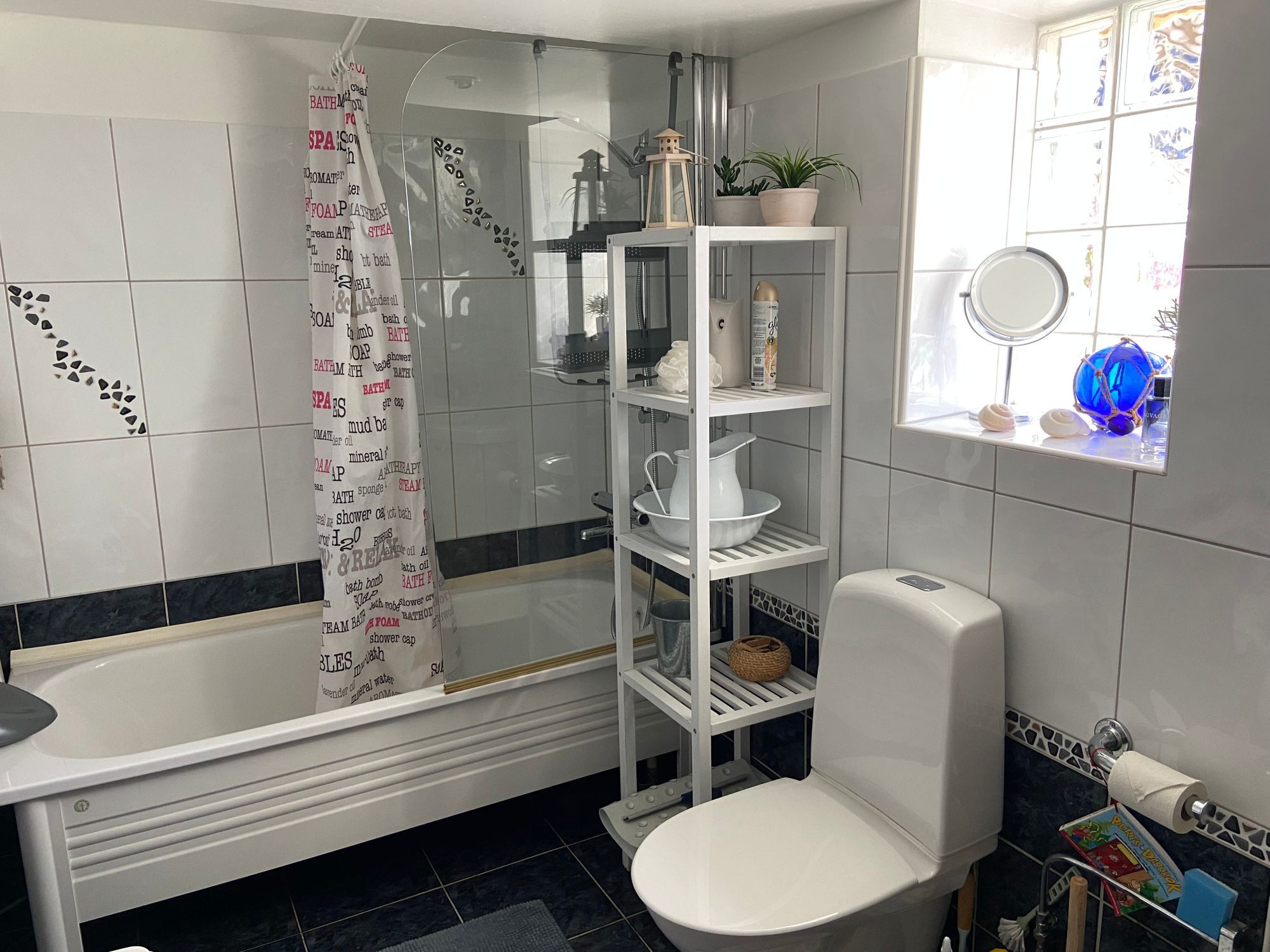 Sommarboende i lägenhet i villa nära fin badplats – bild 14 av 19