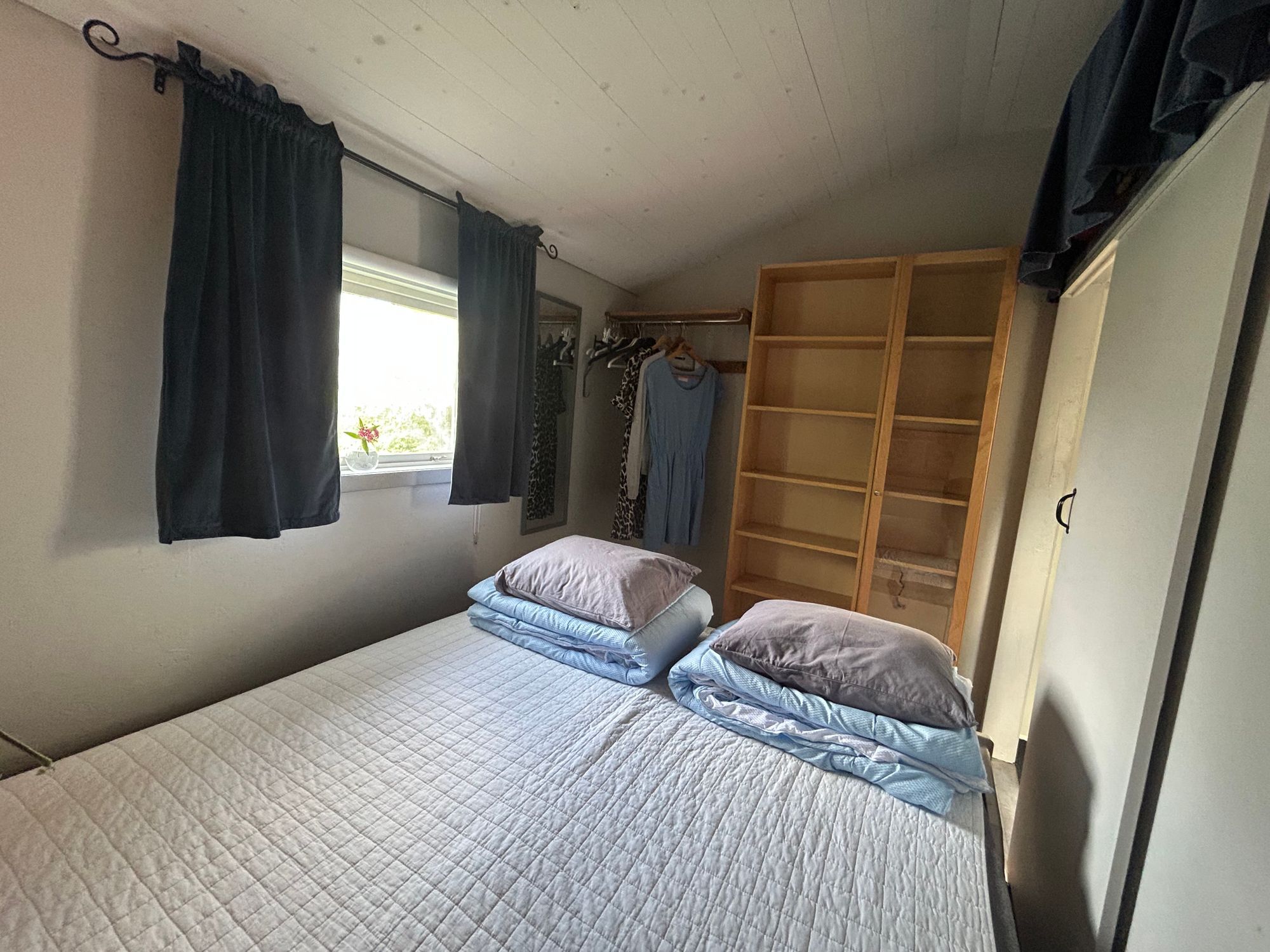 Luftig minivilla och smart planerad attefallare – bild 20 av 24