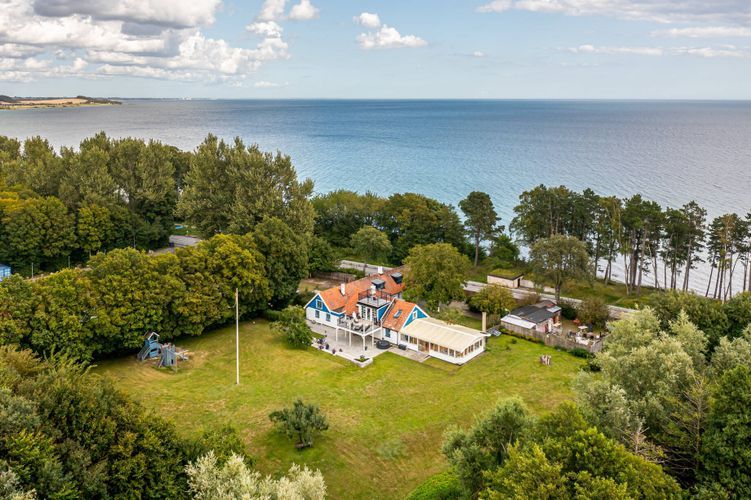 Stuga i Abbekås med 6 + 2 bäddar #35921