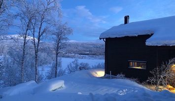 Vackert belägen fjällstuga i Tänndalen