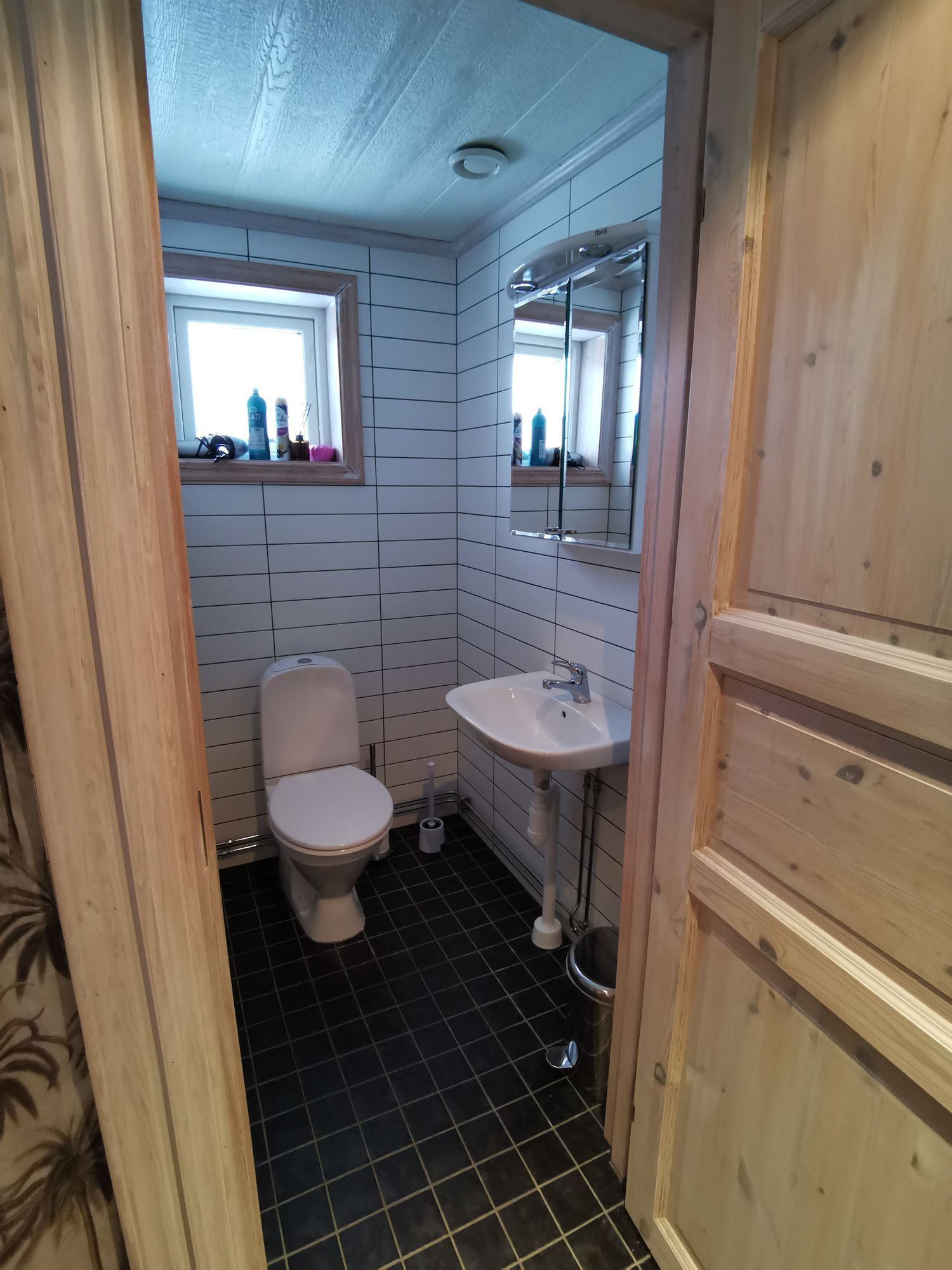 Semesterhus utanför Söderköping med spabad & bastu – bild 15 av 18