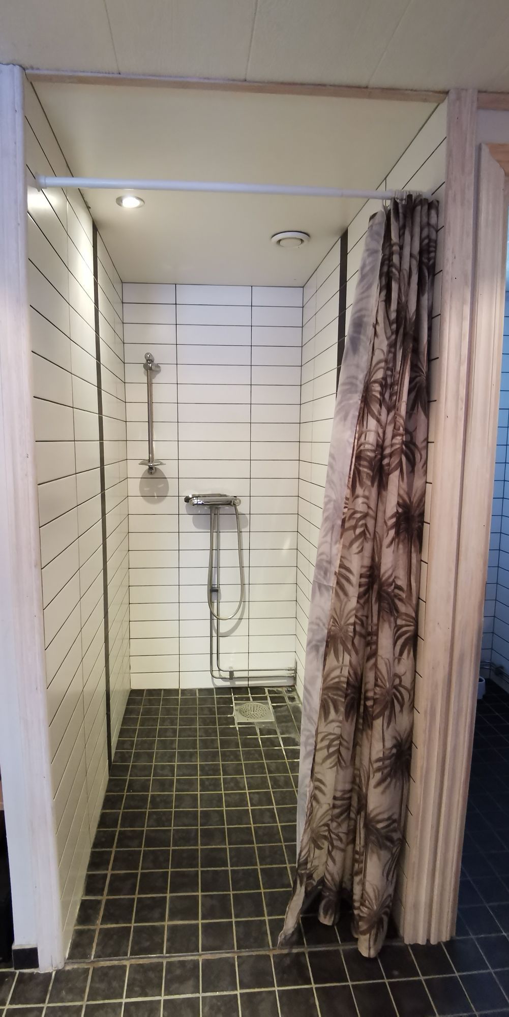 Semesterhus utanför Söderköping med spabad & bastu – bild 16 av 18