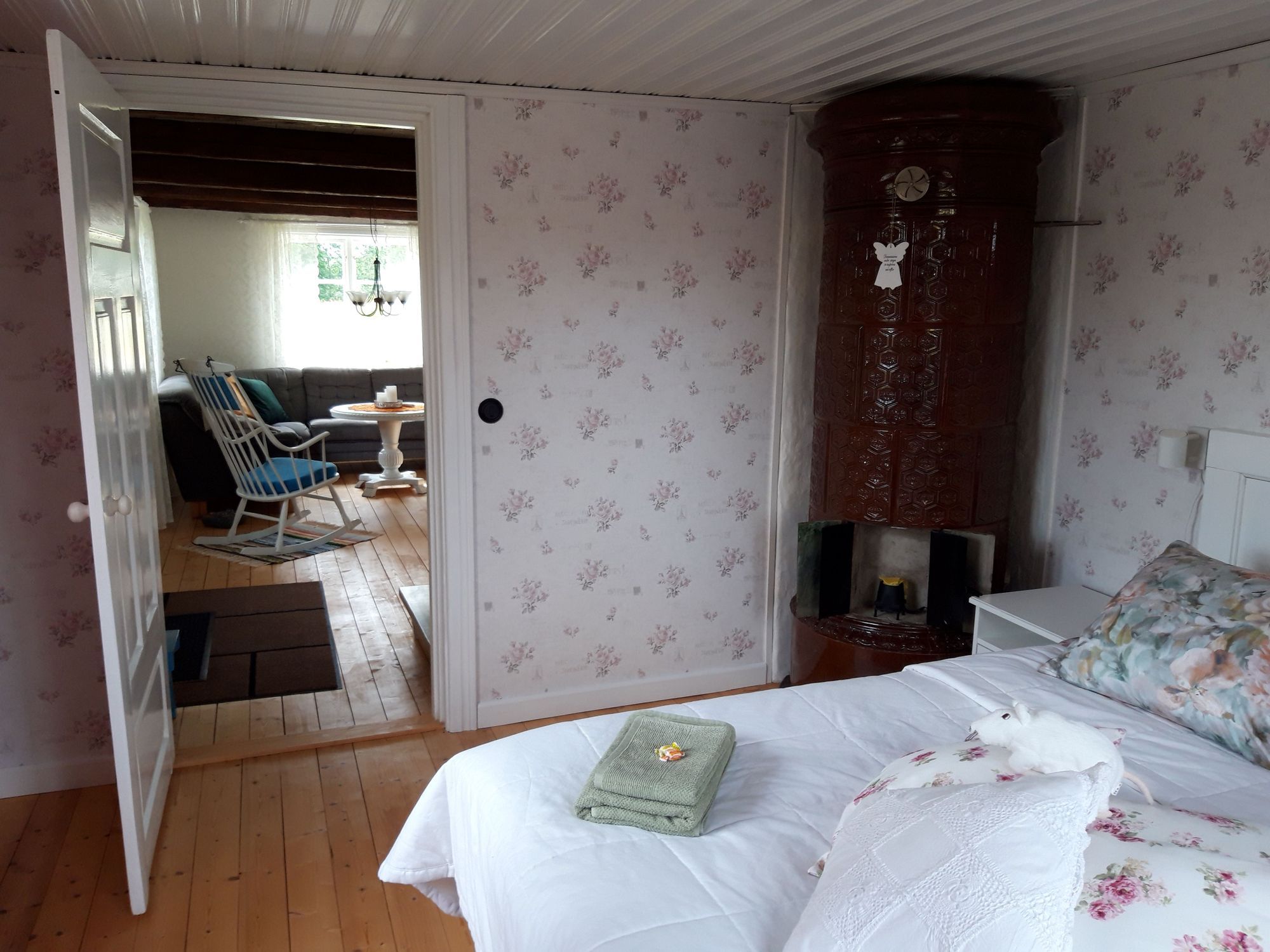 Naturskön och lantlig idyll mellan sjöar. – bild 8 av 24