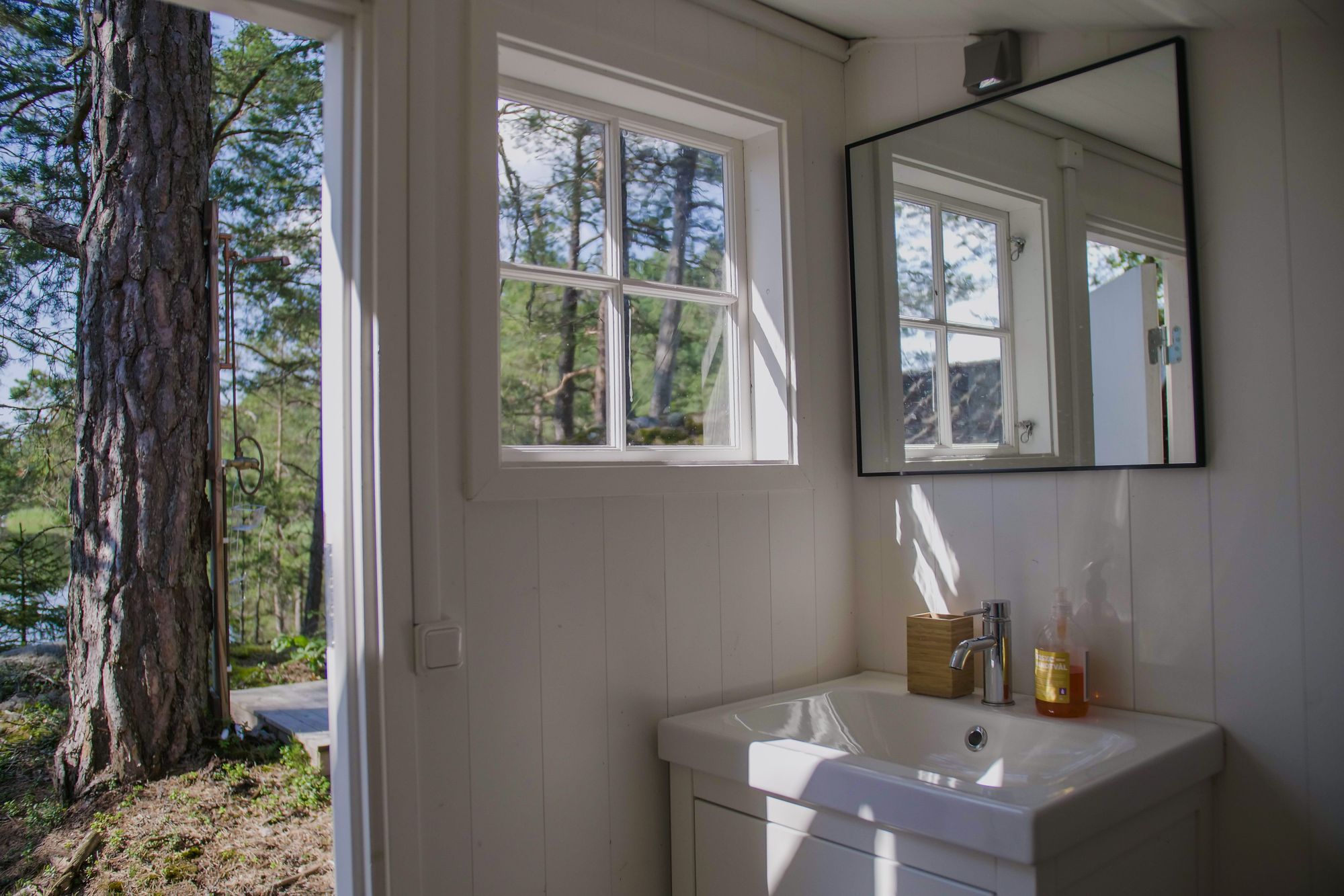 KURÖN - En egen ö i en idyllisk sommarmiljö! – bild 23 av 24