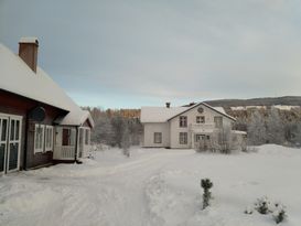 Gamla  och charmig Höljes Gästis
