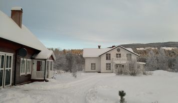 Gamla och charmig Höljes Gästis