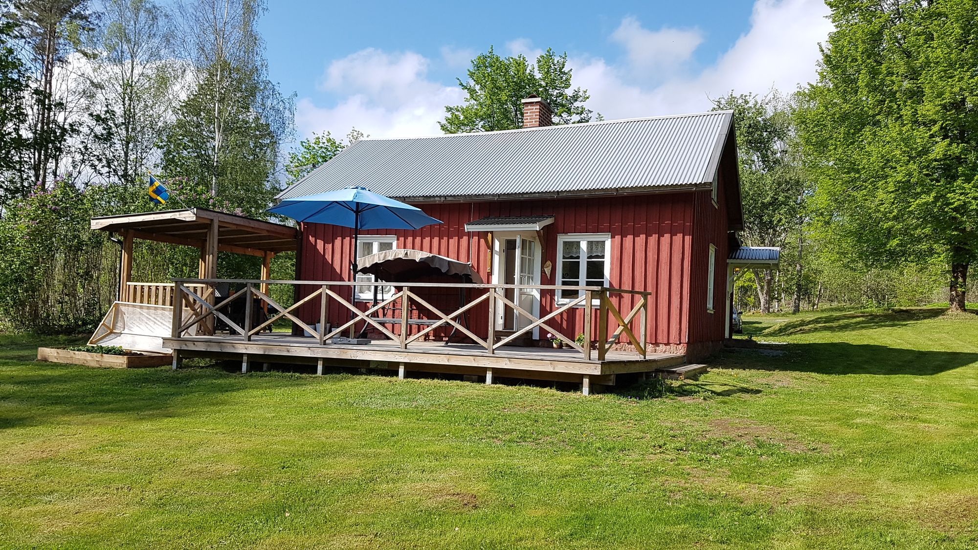 En mysig stuga mitt i ett naturreservat i Dalsland