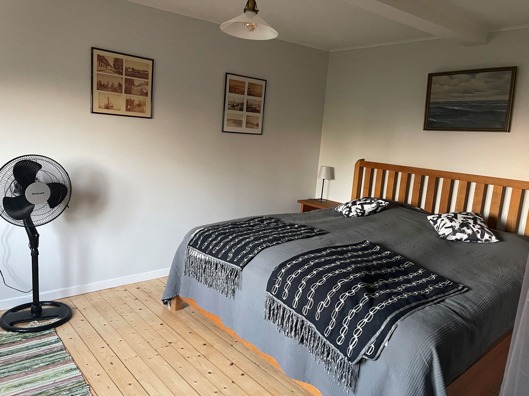 Hus i Beddingestrand med tomt ända ner till havet – bild 6 av 20