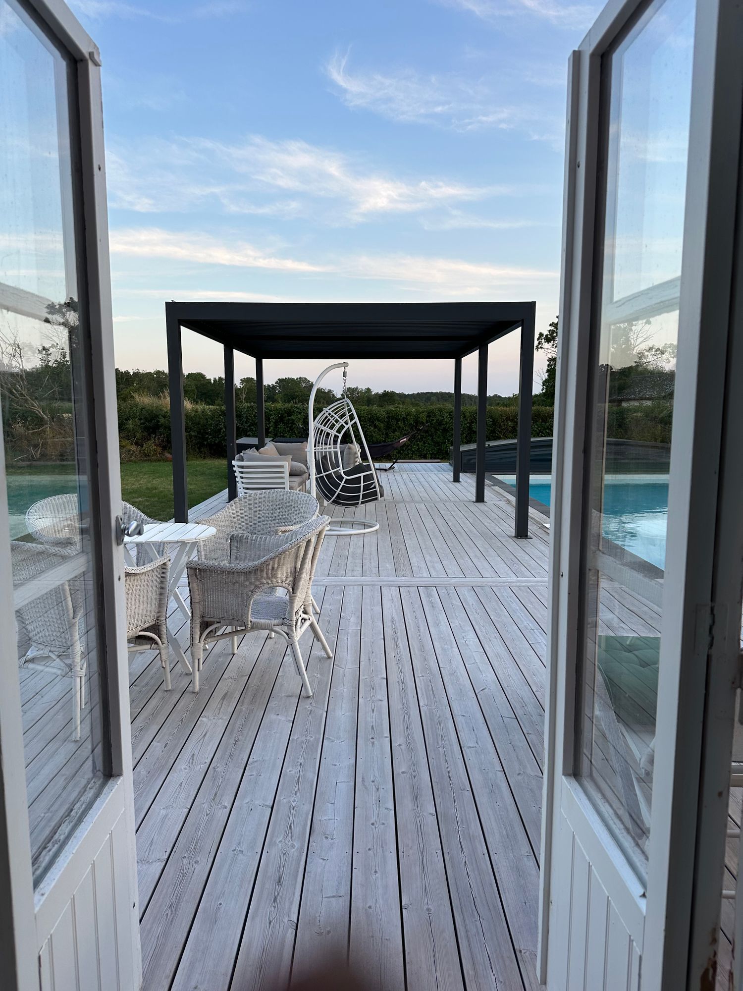 Stuga i Sandvik/Knisa med pool – bild 8 av 8