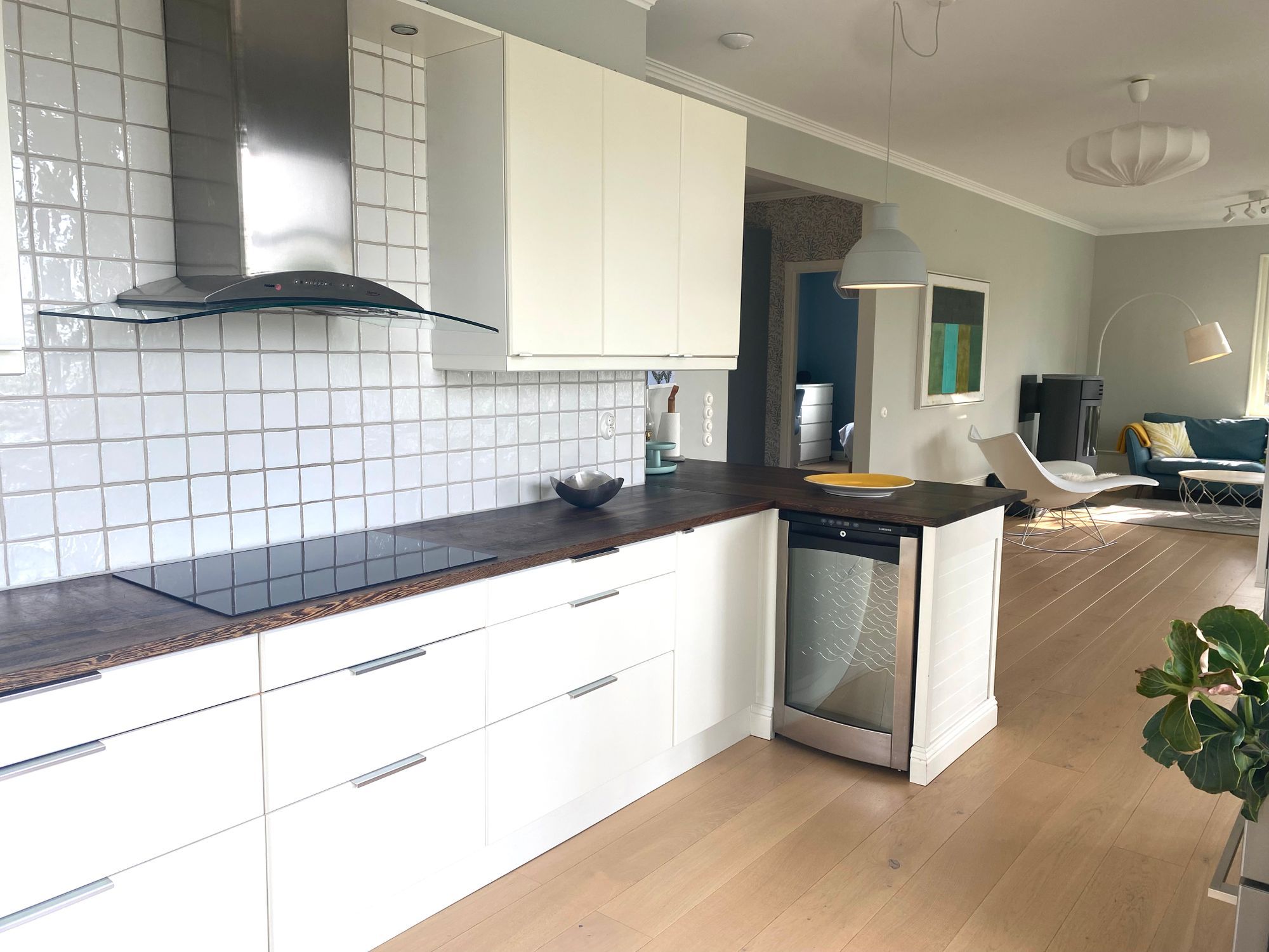 Fantastisk villa med sjöutsikt 200 m från havet – bild 8 av 24