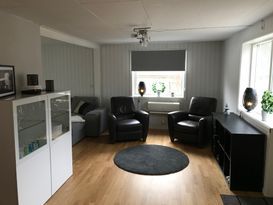 Tryggt havs och Strandnära hus  Timmernabben