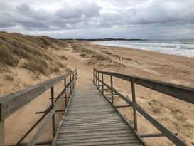 Frösakull 5 minuters promenad från stranden