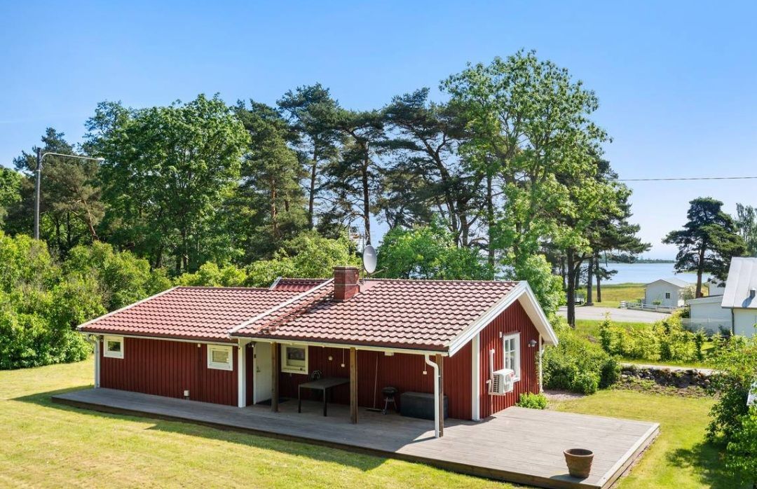 Charmig stuga i historiska Kristianopel-nära havet